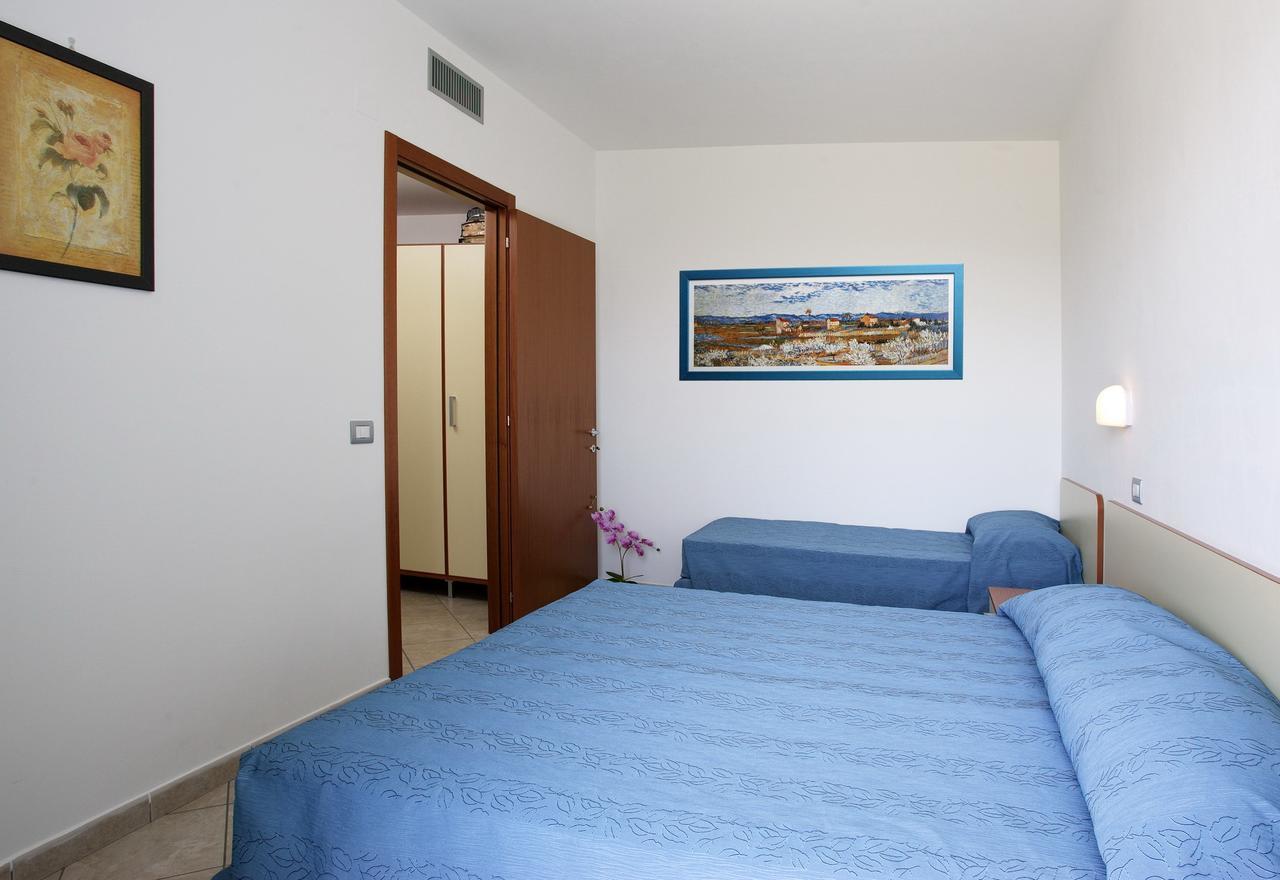 Residence Il Girasole 1 Alba Adriatica Kültér fotó