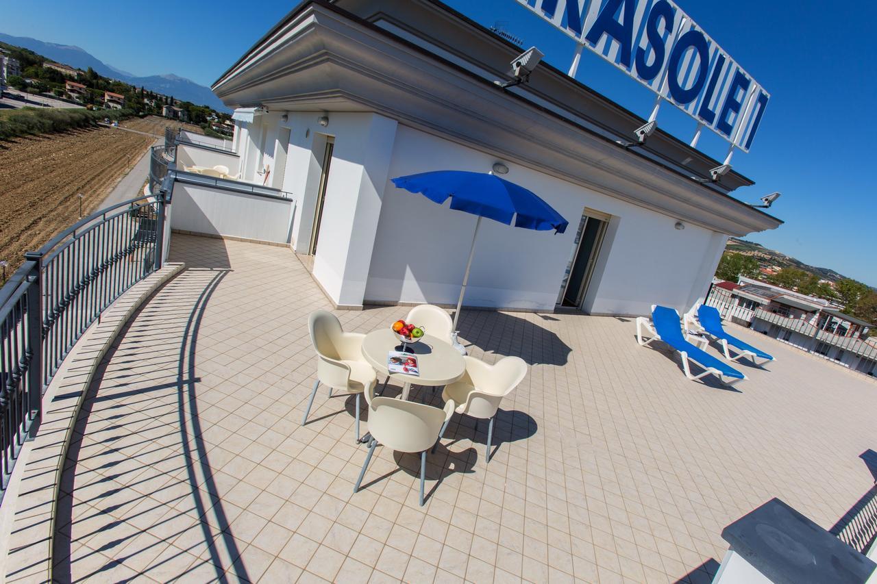 Residence Il Girasole 1 Alba Adriatica Kültér fotó